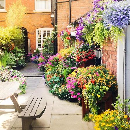Bournville House & Cafe Birmingham Bagian luar foto